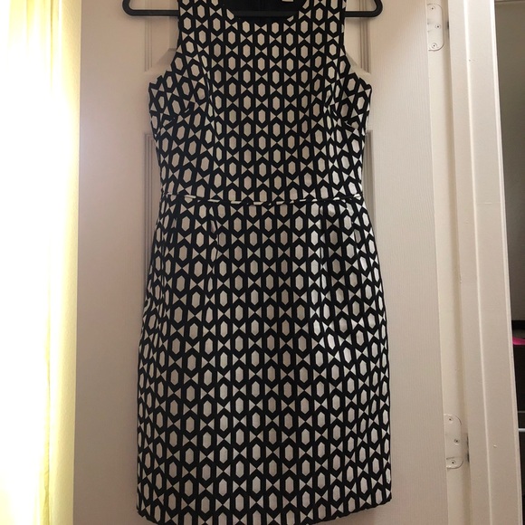 J. Crew Dresses & Skirts - VGUC J. Crew geometric black & white dress 👗