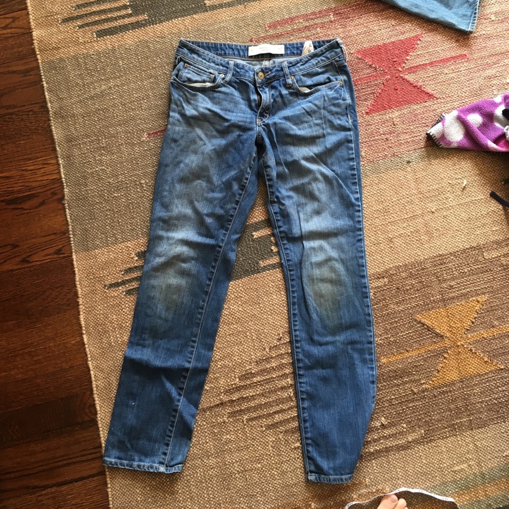 Abercrombie size 6s jean