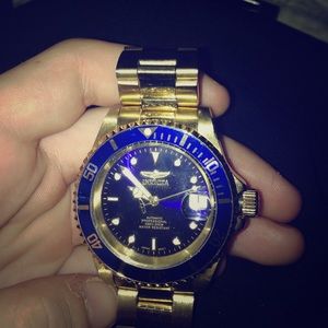 gold invicta watch