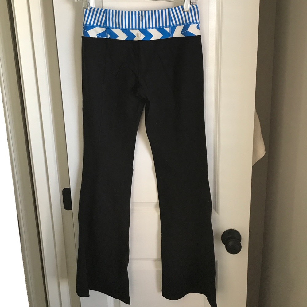lululemon Black and Blue Groove Pants Sz 4
