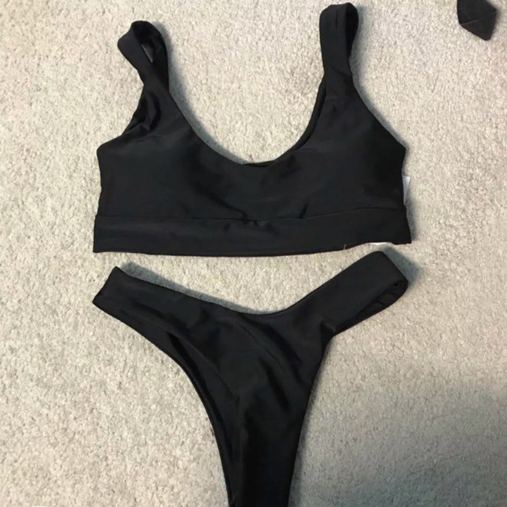 Black cheeky scoop neck swimsuit
