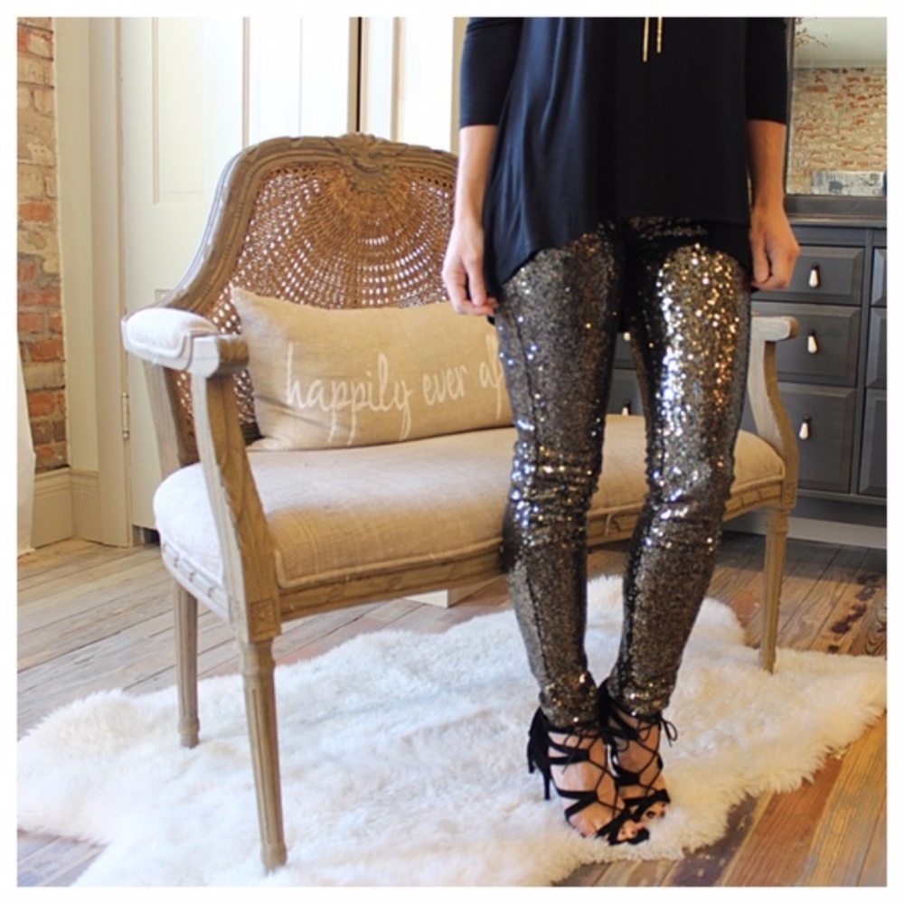 LAST PAIR!! Bronze Sequin Leggings - Picture 2 of 4