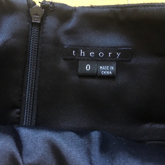 Theory skirt - Picture 2 of 2