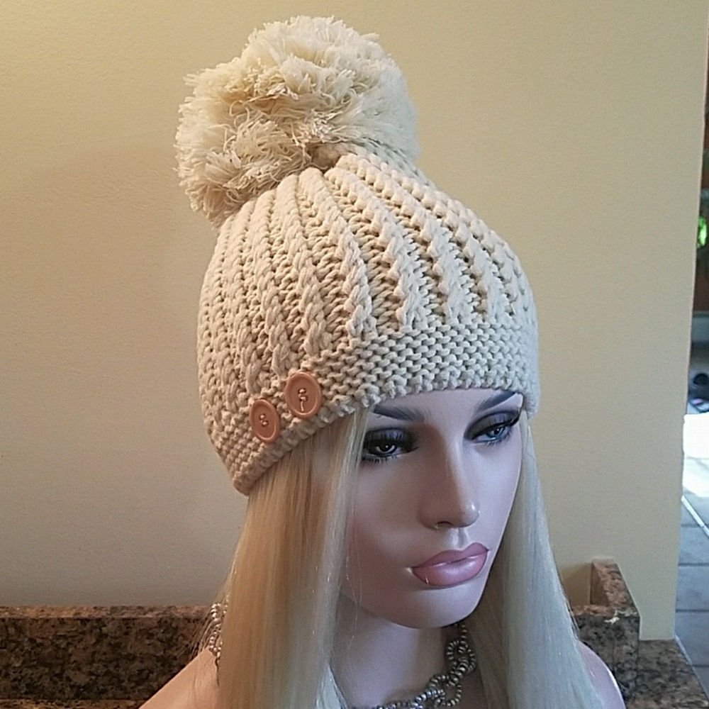 Brand new without tags cable knit winter