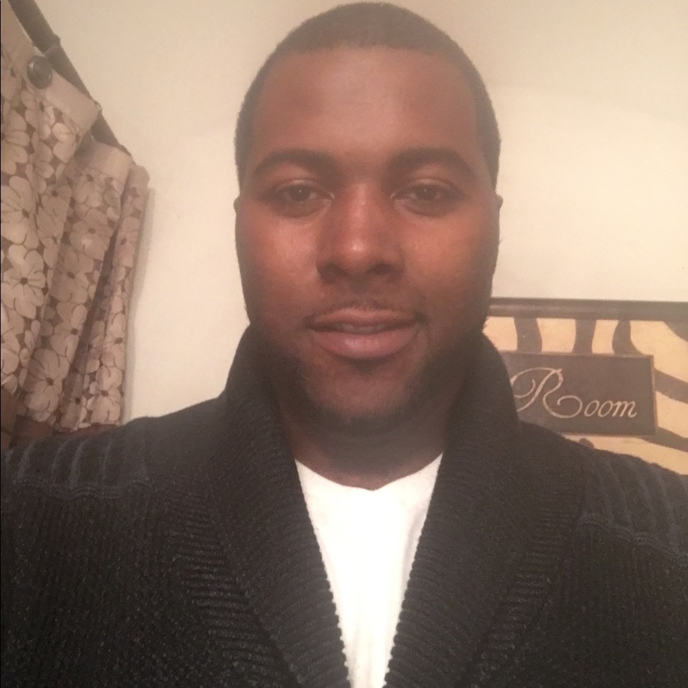 Meet your Posher, Dee