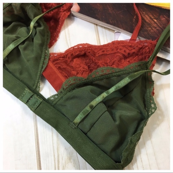 SALE! Rust Lace bralette with adjustable straps - Picture 6 of 6