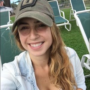 Meet your Posher, Courtney