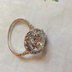 Halo ring 3 carats round cut  cubic zirconia.