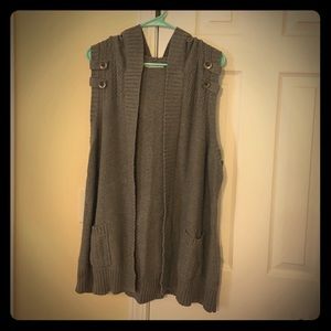 Chic long sweater vest with slouchy hood