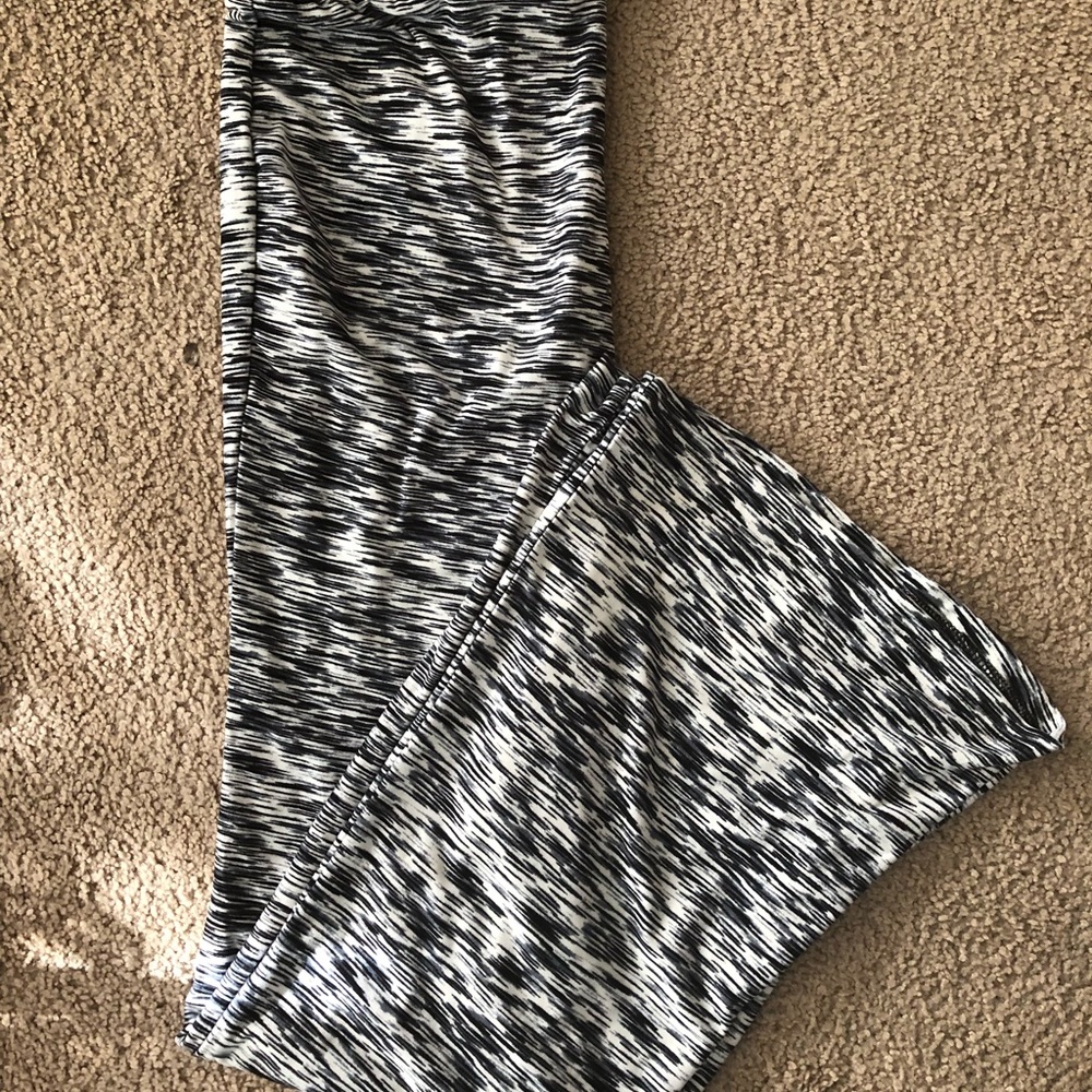 Girls bell bottom leggings