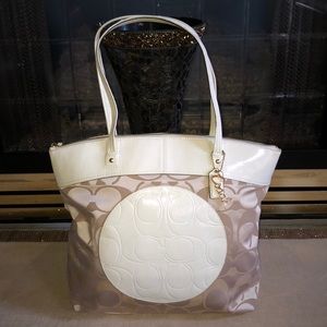 💕Beautiful Coach💕