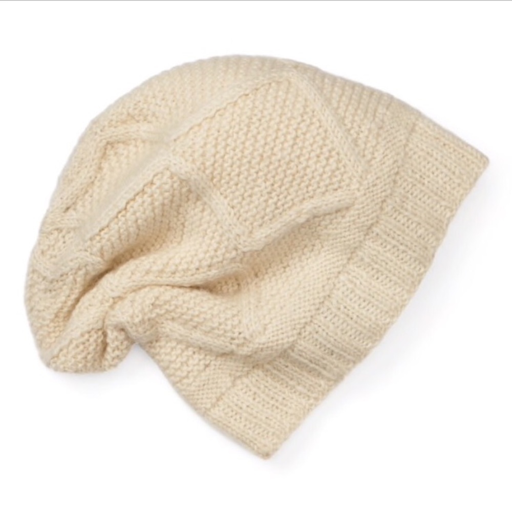 Women’s slouchy knit beanie