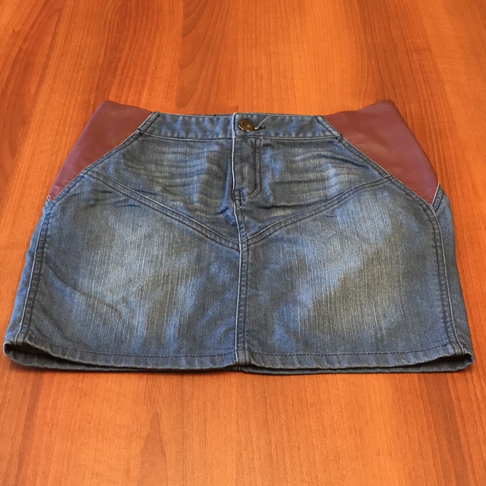 BCBG Aegean Blue faux leather denim skirt - Picture 3 of 8