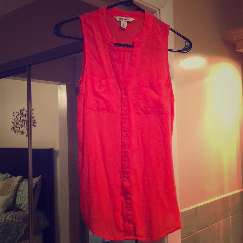 Sleeveless button down blouse
