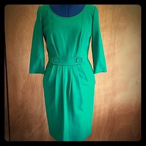 Tahari green knit knee length dress size 6