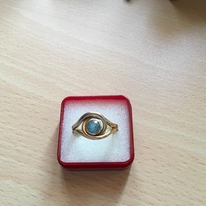 Yellow gold ring