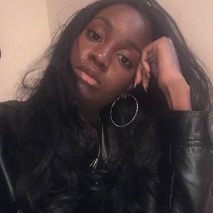 Meet your Posher, Caroline