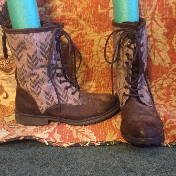 Roxy Shoes - Roxy boots!