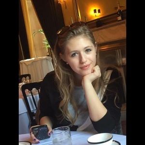 Meet your Posher, Mollie