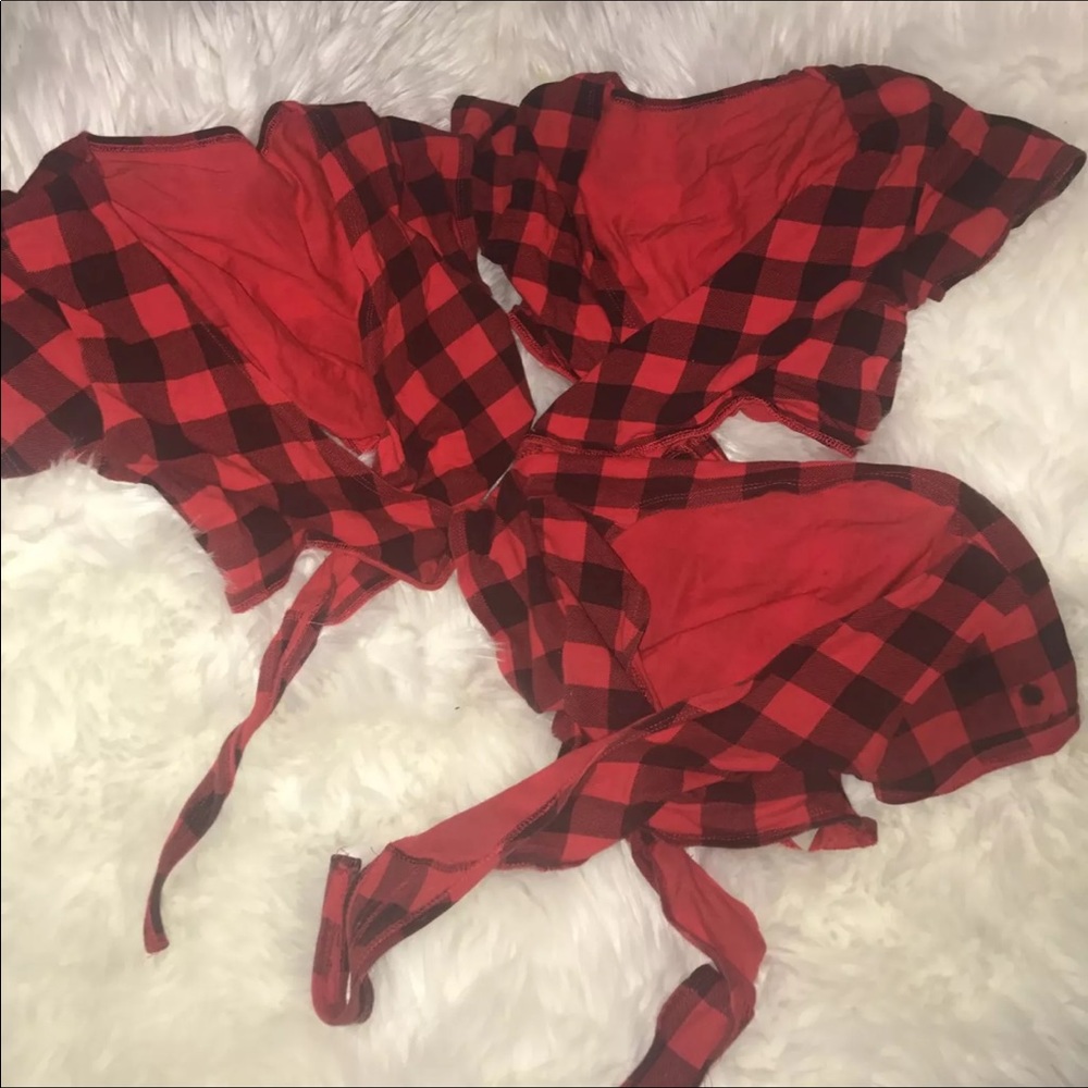 Twin Peak uniform top