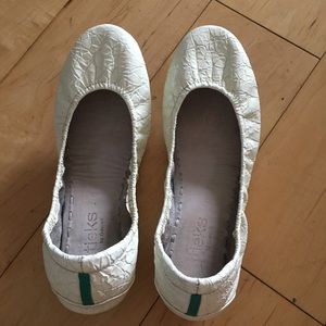 Diamond White Tieks - size 6
