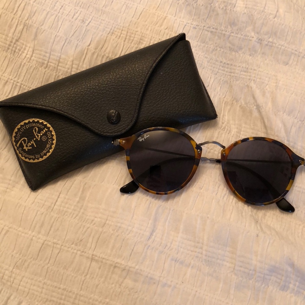 Ray Ban Round Tortoise Sunglasses