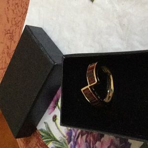 Yellow gold Garnet ring