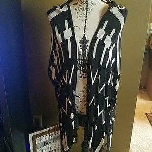 Short sleeve printed sweater