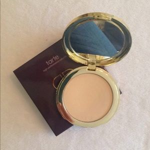 Tarte "Double Duty Confidence" powder foundation