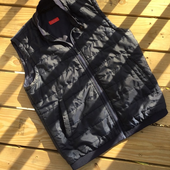 Zara Man‼️navy vest with pockets - Picture 2 of 4