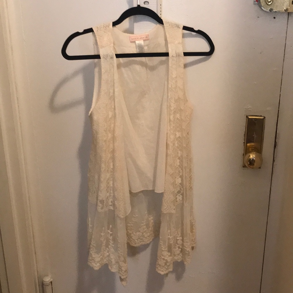 Beige lacey vest size S
