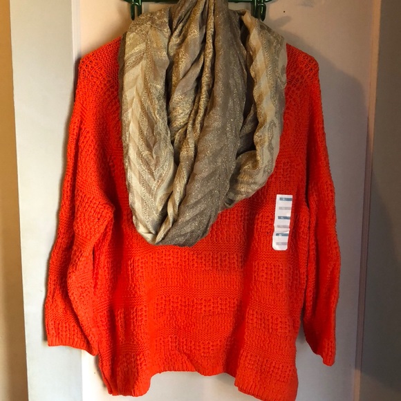 Old Navy Knitted Sweater - Picture 4 of 4
