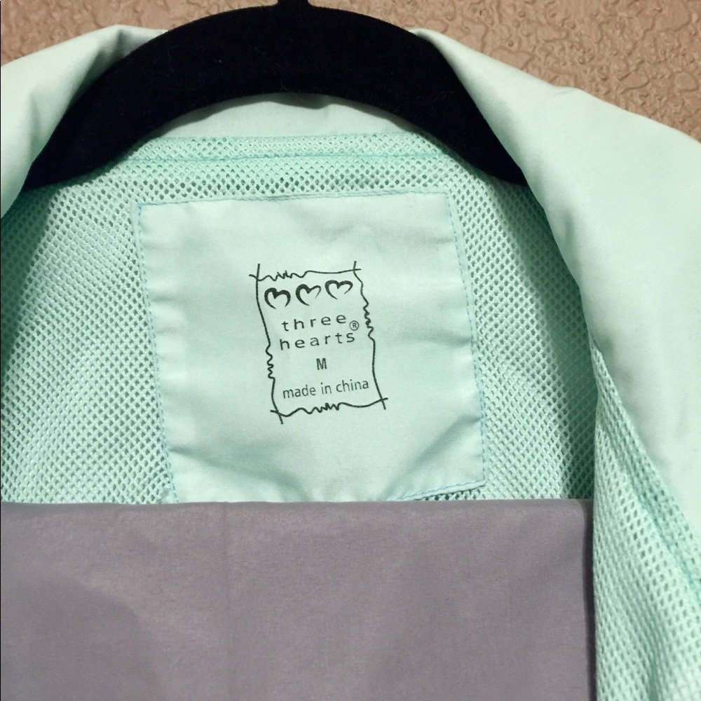 Beautiful suit clothing set. Good Condition SZ,M - Picture 2 of 4