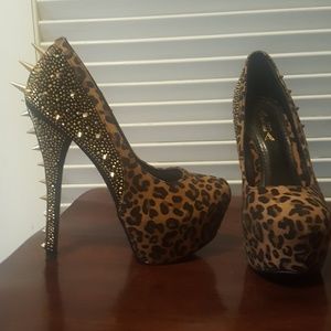 Cheetah stiletto