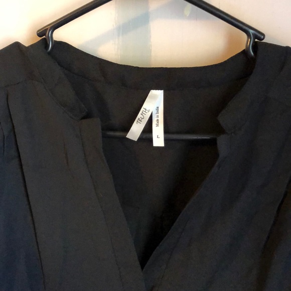 Black Dress Top with Fold-up Sleeves - Picture 2 of 3
