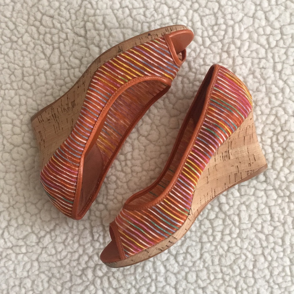 Ladies Sz 7 peep-toe wedges, orange/multi EUC