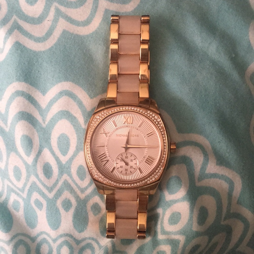 Michael Kors rose gold watch - Picture 1 of 2