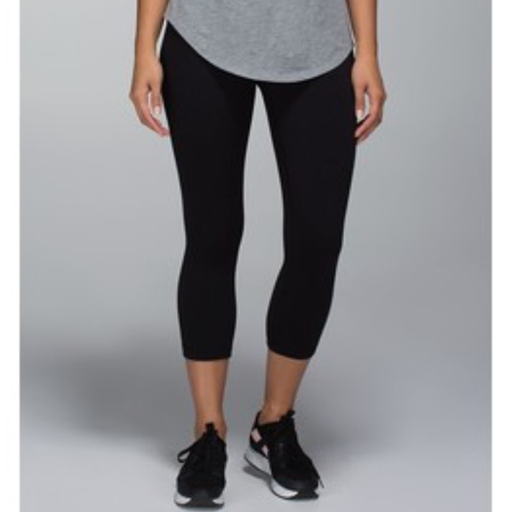 SALE ❗️ Lulu Lemon Cropped Yoga Pants