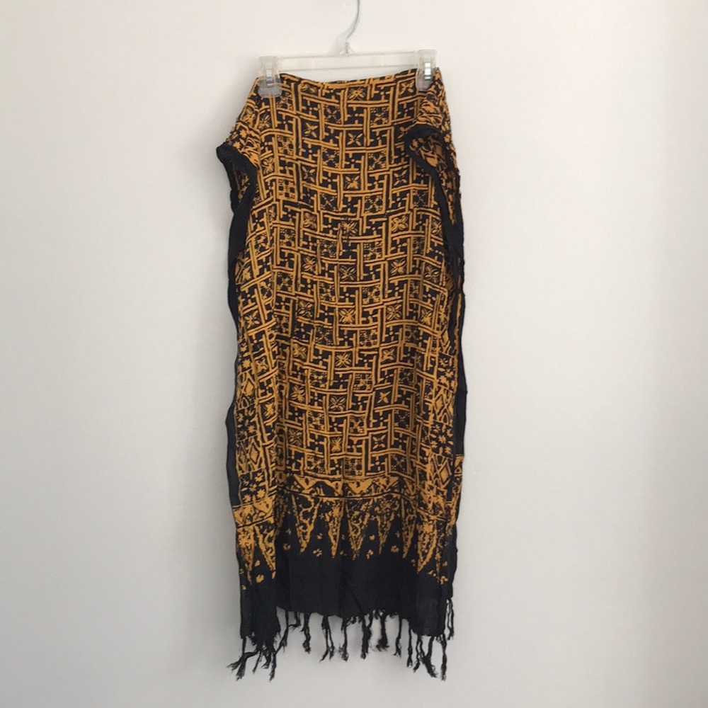 Black and yellow scarf