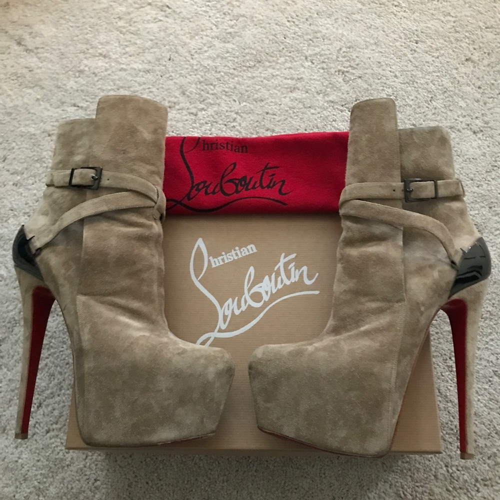 💯Authentic Christian Louboutin Suede Boots. 37.5 - Picture 8 of 8