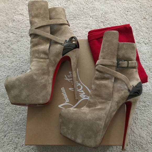 💯Authentic Christian Louboutin Suede Boots. 37.5 - Picture 4 of 8