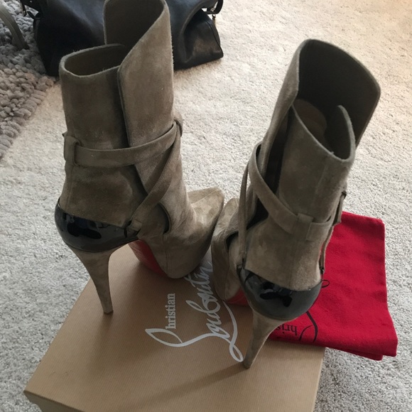 💯Authentic Christian Louboutin Suede Boots. 37.5 - Picture 5 of 8