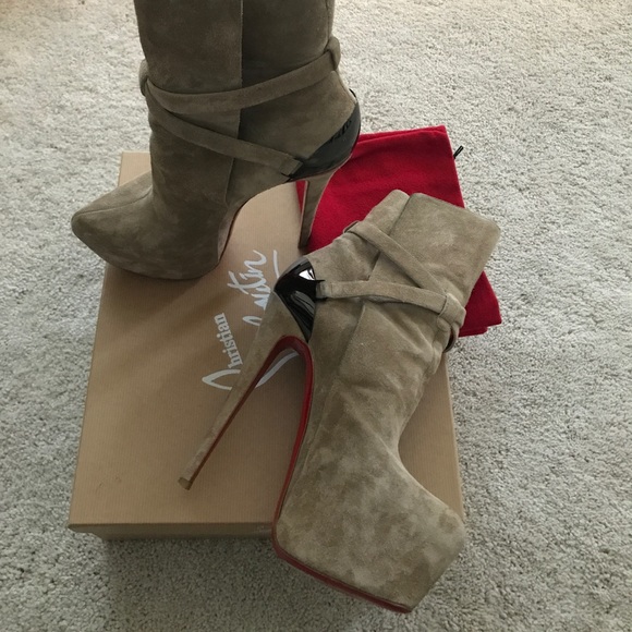 💯Authentic Christian Louboutin Suede Boots. 37.5 - Picture 6 of 8