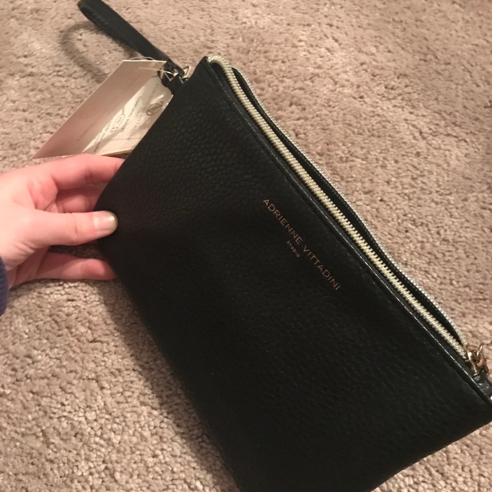 Adrienne Vitadini Charging Wallet