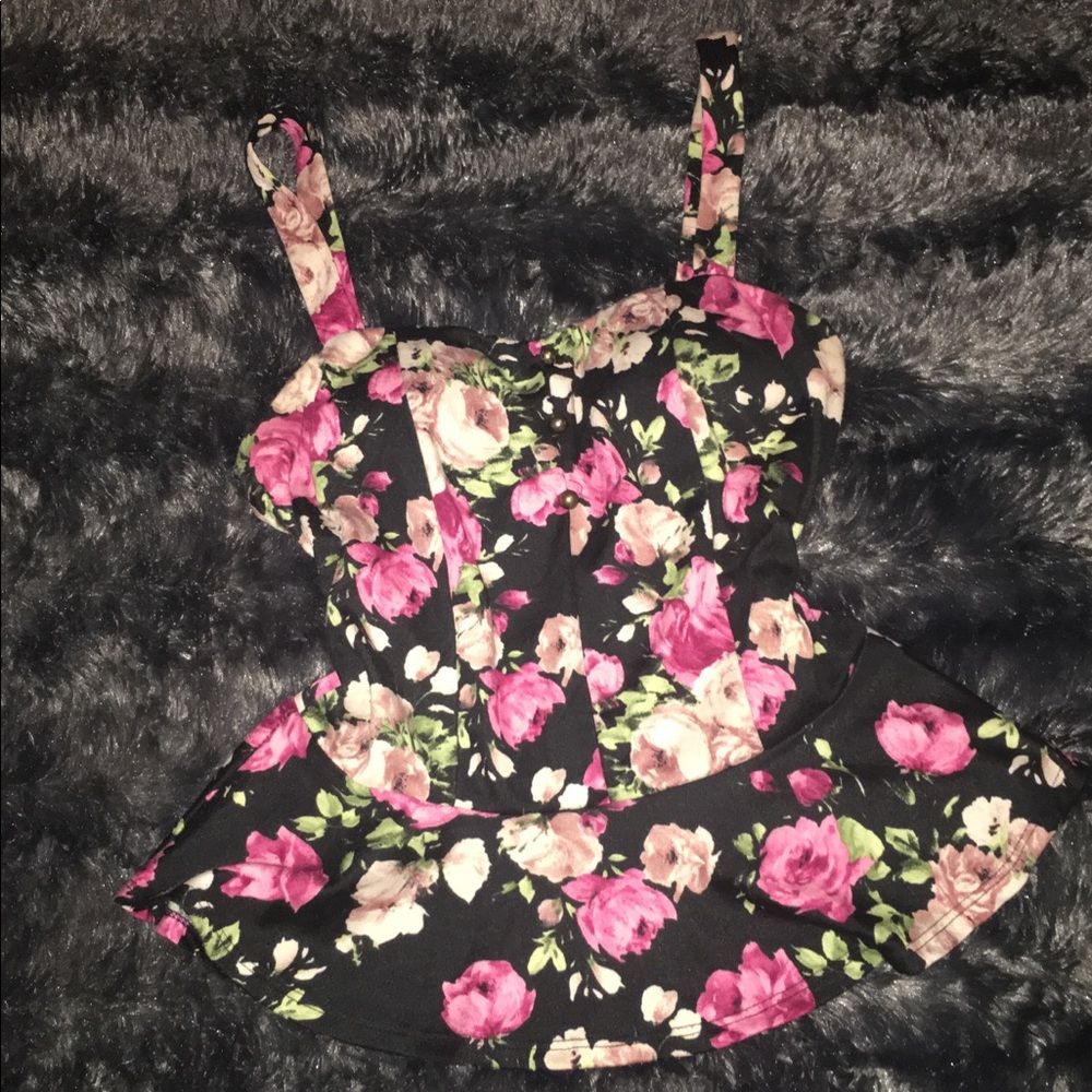 Floral Two-Strap Peplum Shirt 🌸🌺🌸🌺 Size - L