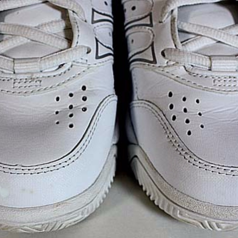 K-Swiss Women's White  Sneakers Size 6 - Picture 3 of 7