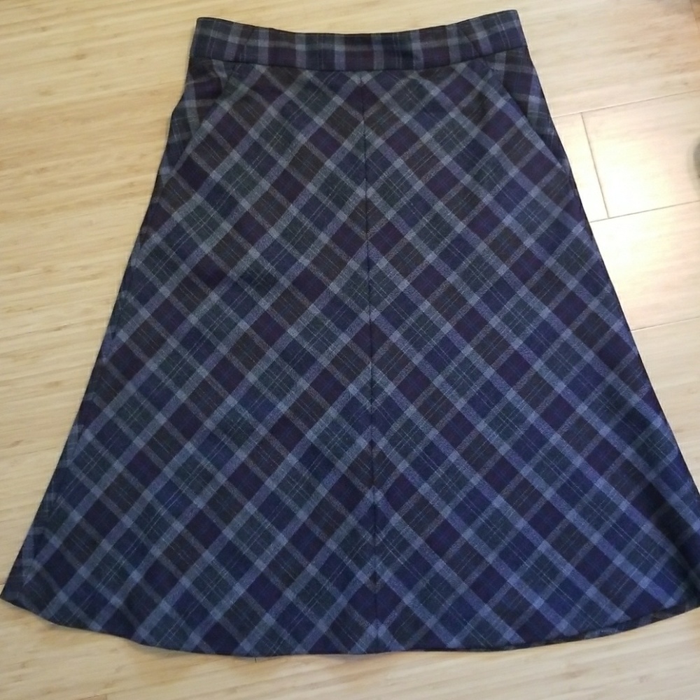 Theory wool plaid skirt with pockets size 2
