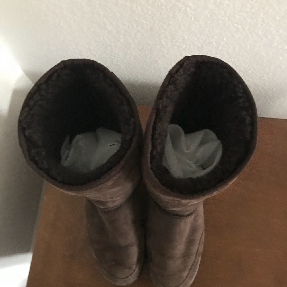 UGG TALL WOMAN BOOTS 7W - Picture 2 of 8