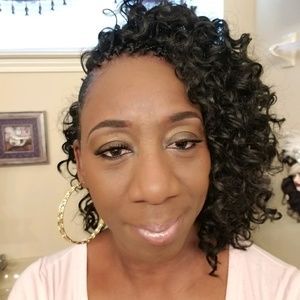 Meet your Posher, Latonya