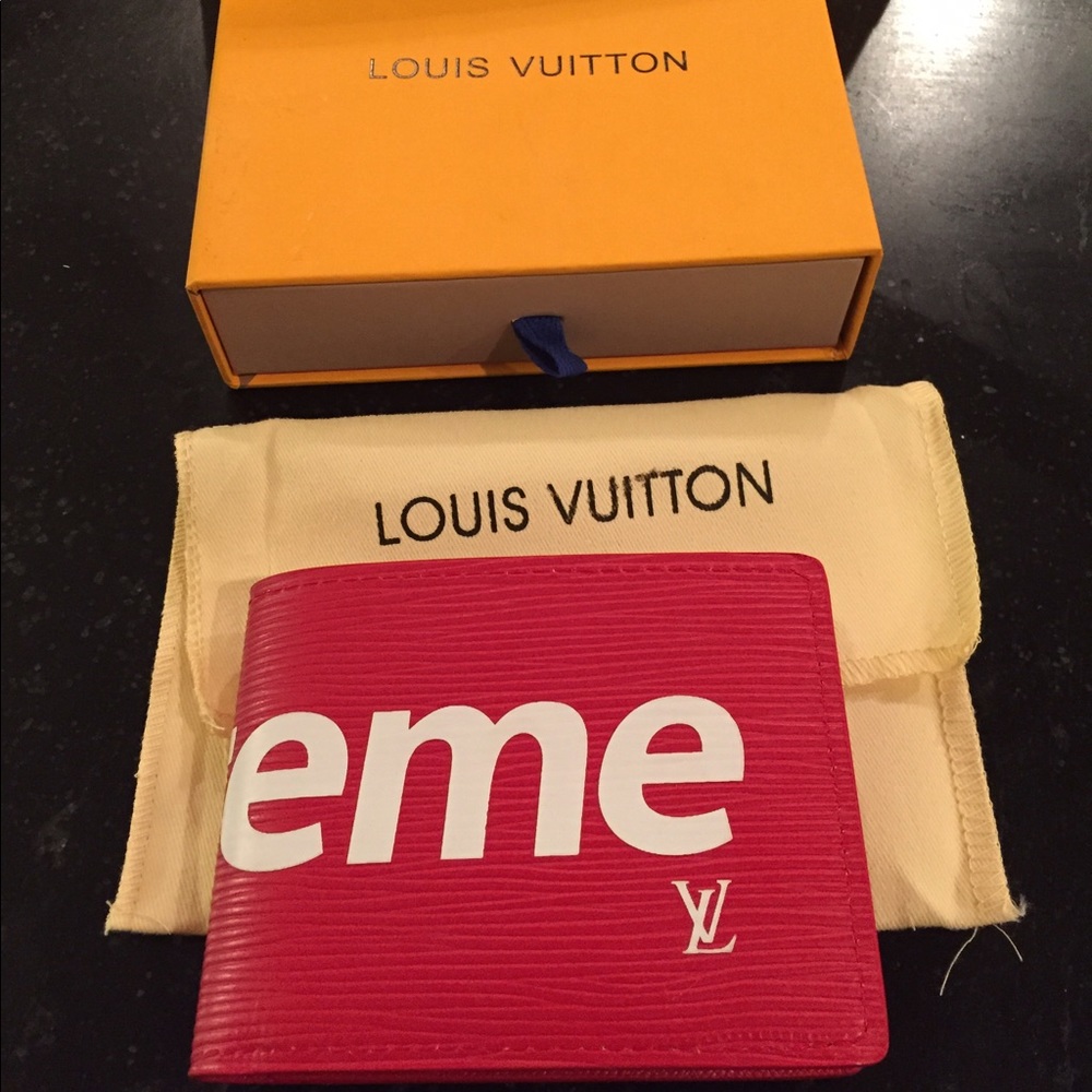 Supreme Luis Vuitton Wallet